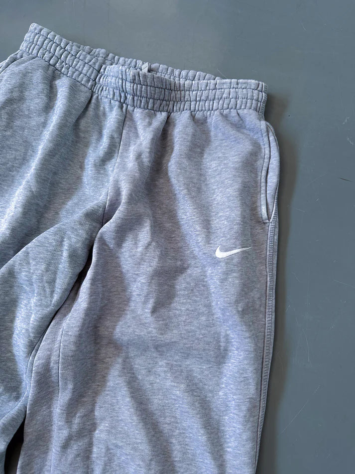 Nike Gri Oversize Rahat Fit Eşofman Altı
