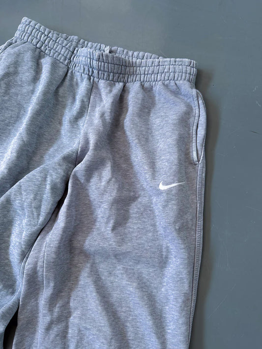 Nike Gri Oversize Rahat Fit Eşofman Altı